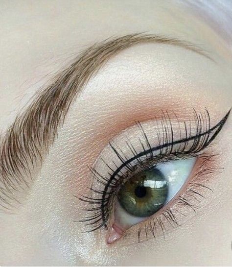 Summer 2018 Beauty Predictions – HarddwchBeauty Makeup Wings, Dark Eyebrows, Make Up Inspiration, Beauty Make-up, Trendy Makeup, Make Up Looks, Long Lashes, Light Makeup, Lashes Makeup