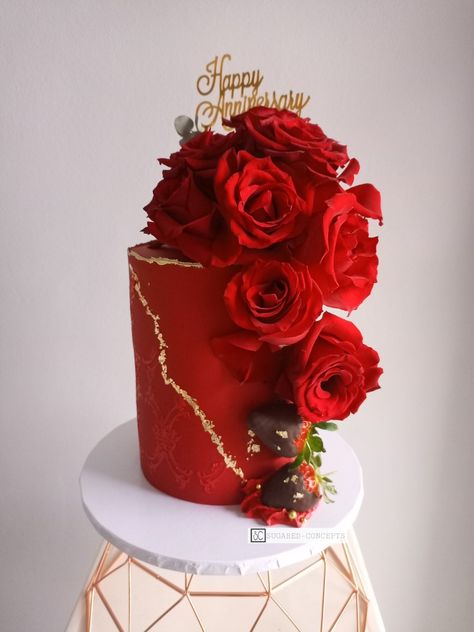 40th anniversary cake, ruby red. Red Cake Wedding, Red Anniversary Cake, Red Fondant Cake, Ruby Anniversary Cake, 40th Anniversary Cake, 40th Anniversary Ideas, Ruby Jubilee, Ruby Cake, Anniversary Cake Designs