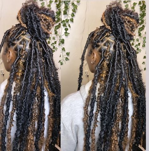 Peekaboo Hair Color Faux Locs, Faux Locs With Peekaboo Color, Faux Locs Styles With Color, Peekaboo Distressed Locs, Blonde Peekaboo Locs, Locs With Peekaboo Color, Locs Peekaboo, Peekaboo Invisible Locs, Peek A Boo Locs