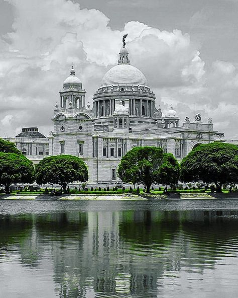 Victoria Memorial Painting, Victoria Memorial Kolkata Sketch, Victoria Memorial Kolkata Photography, Victoria Memorial Kolkata, Kolkata City, City Paintings, Lotus Flower Painting, India Nature, Victoria Memorial