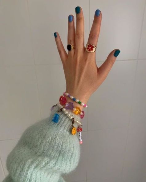 Rainbow Bracelet, Dope Jewelry, Minimalist Nails, Short Acrylic Nails, Gel Manicure, Diy Schmuck, Cute Acrylic Nails, Jewelry Inspo, Acrylic Nail Designs