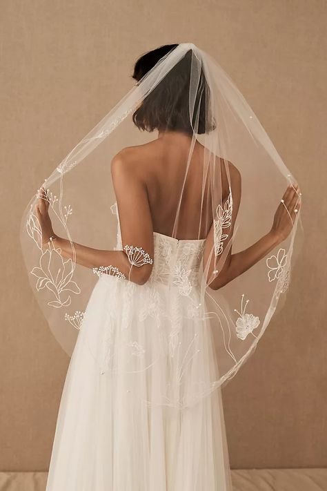 Bridal Veils And Headpieces, Fingertip Veil, Veil Styles, Bride Veil, Anthropologie Wedding, Wedding Dress Accessories, A Wedding Dress, Dreamy Wedding, Wedding Dresses Romantic