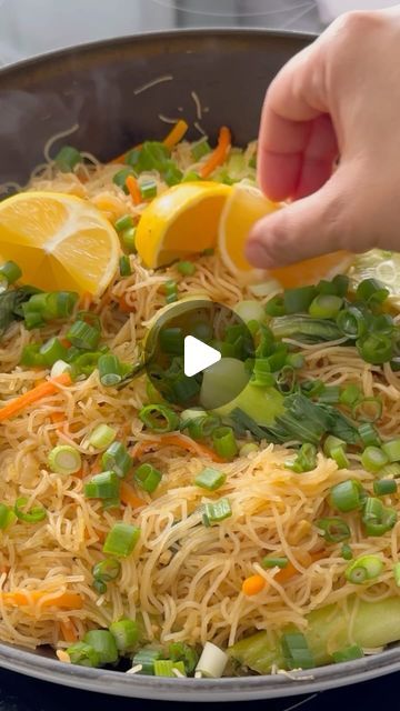 Pancit Recipe Filipino, Filipino Pancit, Pancit Recipe, Lenten Recipes, Filipino Recipes, Meat Free, Easy Recipes, The Recipe, Dinner Ideas