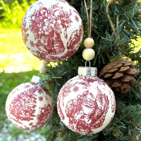 Vintage Santa Claus Christmas Tree, Vintage Red Christmas Decor, Red Toile Christmas Decor, Cranberry Red Christmas Decor, Natural Wood Christmas Decor, French Country Ornaments, Italian Christmas Ornaments, Classic Red Christmas Tree, Red Toile Christmas