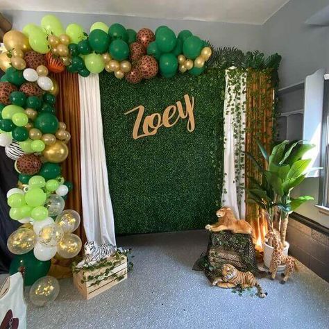 Backdrop Grass Wall, Fabric Backdrop Wedding, Grass Backdrops, Jungle Safari Birthday, Backdrop Fabric, Bridal Shower Backdrop, Grass Wall, Shower Backdrop, Wall Banner