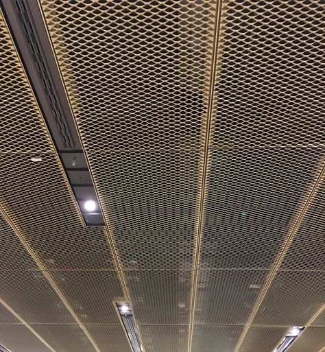 Faux Plafond Design, Metal Mesh Ceiling, Metal Panel Ceiling, Expanded Metal Mesh, Metal Net, Metal Facade, Columbus Circle, Expanded Metal, Suspended Ceiling