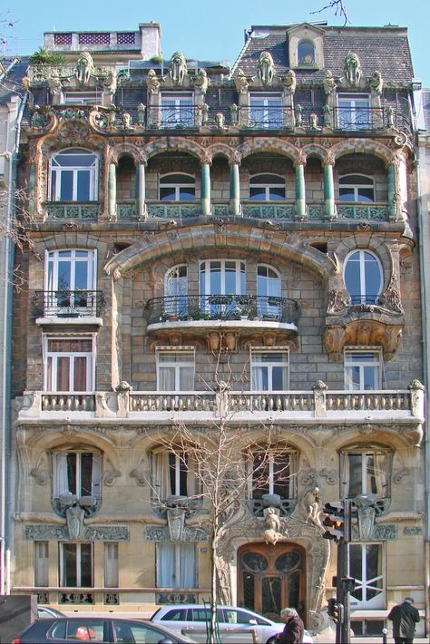 ART NOUVEAU ARCHITECTURE~ 29, Avenue Rapp, Paris, France Art Nouveau Arquitectura, Architecture Parisienne, Architecture Art Nouveau, Art Parisien, Paris Architecture, Unusual Buildings, Pinterest Design, Art Nouveau Architecture, Paris Tours