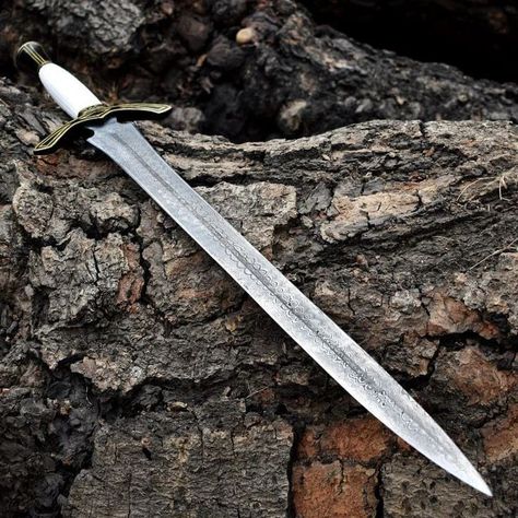 Damascus Hunting Knife Handmade Customize Knife Available For Order #DamascusKnife#HuntingKnife#DamascusSteel#CustomKnife#KnifeCollector#HandmadeKnife#BladeCraft #KnifeMaking#OutdoorGear#Bushcraft#SurvivalKnife#TacticalGear#KnifePorn#EDC#ForgedInFire#KnifeCommunity #KnifeArt#KnifeAddict#SharpBlades#KnifeLife#KnifeLover#BladeAddict#SteelArt#Craftsmanship#HandForged#MetalArt#DamascusPattern Tactical Swords, D2 Steel, Cool Swords, Cool Knives, Metal Words, Fixed Blade Knife, Leather Sheath, Damascus Steel, Everyday Carry