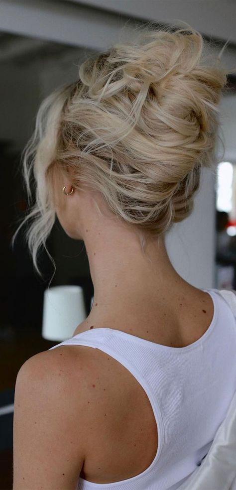 Long Blonde Hair Updo Wedding, Relaxed Up Do Wedding, Natural Curly French Twist, Messy French Bun, Lose Wedding Updo, Bridesmaid Twisted Updo, Bridal Ponytail Medium Hair, French Twist Prom Hair, Prom Messy Updo