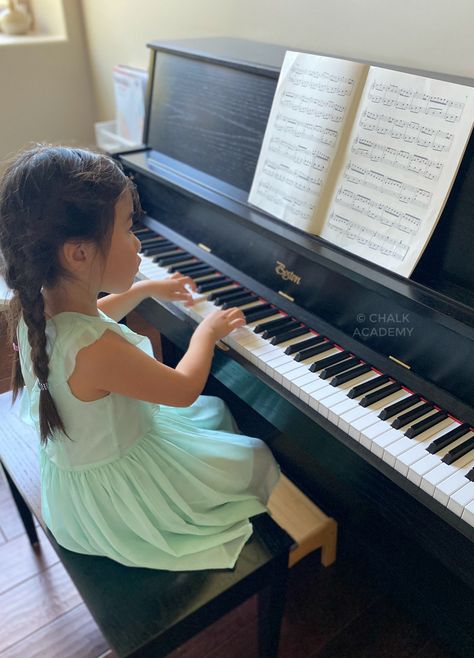 Music Theory Piano, Kids Instruments, Baby Piano, Teaching Piano, Life After High School, Kids Piano, Japanese Kids, Music Lessons For Kids, Piano Recital