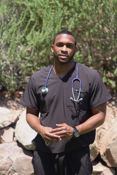 #Functionality, #stretch, with cooling technology is just what the #doctor ordered (get it?). @juscallme.doc is repping our new Men's Collection quite well. Man In Scrubs Aesthetic, Male Doctor Aesthetic Medical, Black Doctor Aesthetic, Medical Intern, Black Doctor, Breaking The Waves, Nurse Photos, Medical Scrubs Outfit, Scrub Style