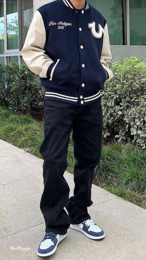 Letterman Jacket Mens Outfits, Sports Guy Outfits, 2024 Teen Boy Fashion, Varsity Jacket Aesthetic Men, Male University Outfit, Sportswear Aesthetic Men, Lettermen Jacket Outfit Men, Jock Outfit Men, College Aesthetic Outfit Men