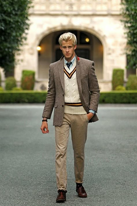 27879fbdc5a6eea8ff50c4da28a2f9c0 Preppy Boy Outfits, Preppy Outfits Men, Fashion Guys, Preppy Man, Style College, Preppy Boys, Preppy Mens Fashion, Preppy Men, Ivy League Style