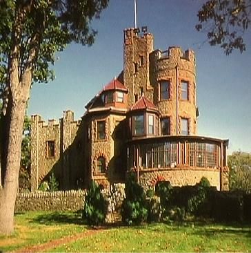 Castles for Sale in America, I think I may have to play the lottery... American Castles Mansions, Renovated Castle, Scottish Castles For Sale, Abandon Mansions, Castles In America, Castles For Sale, Inspirational Architecture, American Castles, American Mansions