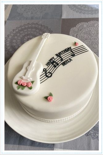 Music Bday Cake, Guitar Cake Ideas Birthday, Guitar Cake Design, Country Music Cake, Birthday Cake Guitar, Birthday Cake Music Theme, Guitar Theme Cake, Musical Birthday Cake, Birthday Cake Music