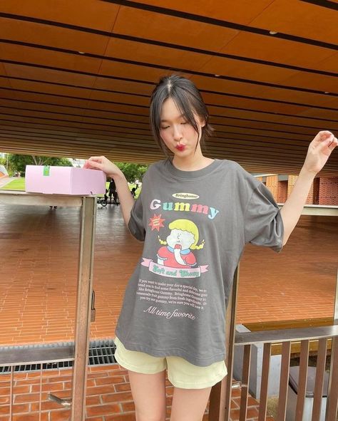 Ulzzang Girl Thumbnail, Aurora Outfit, Pajama Fashion, Korean Casual Outfits, Look Short, Casual Day Outfits, Chill Outfits, Cute Pajamas, Uzzlang Girl