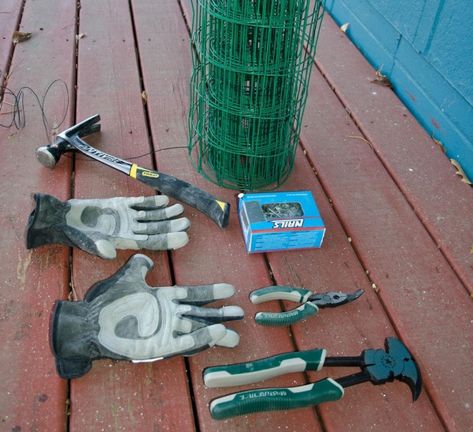 work-gloves Bird Building Nest, Homesteading Projects, Shtf Gear, Camping Gear Organization, Prepper Ideas, Camping Gear Storage, Bird Deterrents, Roofing Nails, Survival Ideas