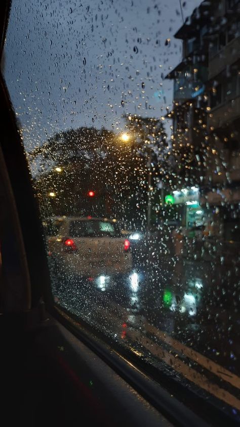 Raining Car Window Aesthetic, Car Window Aesthetic, Barish Pic, Asthetic Picture White And Black, Rainy Window, Summer Nature Photography, Smell Of Rain, Rainy Day Aesthetic, Adventure Aesthetic