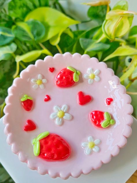 Strawberries and Daisies Trinket Dish, Ring Tray, Clay Jewellery Storage, Handmade Ceramic, Polymer Clay, Bracelet, Earrings, Necklace - Etsy Strawberry Jewelry Tray, Clay Strawberry Dish, Strawberry Trinket Dish, Cute Clay Dishes, Polymer Clay Trinket Dish Diy, Polymer Clay Plate, Jewellery Dish Clay, Cute Clay Trays, Cute Clay Jewelry Tray