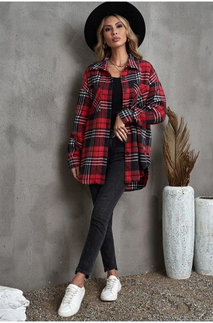 Red Flannel Outfit, Plaid Shirt Outfits, Mountain Vacation, Fall Winter Jacket, Flannel Outfits, Preppy Plaid, Grid Print, The Boyfriend, Khaki Fashion