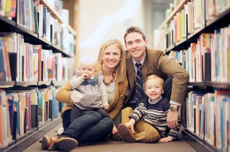 I love shoots like this :) Family Library Photoshoot, Family Photos In Library, Library Family Photoshoot, Preschool Photo Ideas, Library Shoot, Library Photoshoot, Library Photography, Large Family Photography, Library Photo Shoot