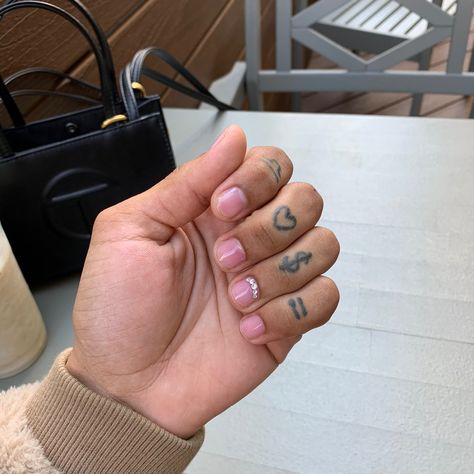 Guys Nail Designs, Clear Gel Nails, Mens Manicure, Aesthetic Pleasing, Minimal Nails Art, Mens Nails, Pink Gel Nails, Hard Nails, Subtle Nails