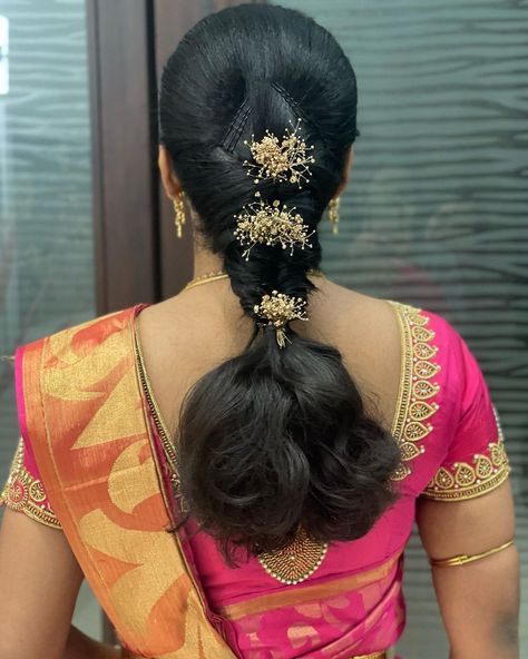 Hairstyle For Saree Indian, Bride Hairstyles Indian Wedding, Simple Hairstyles For Medium Hair, Simple Hairstyle For Saree, Indian Hairstyles For Saree, Hairstyle For Saree, Hairstyles For Saree, Hairstyles For Medium Hair Easy, Saree South Indian