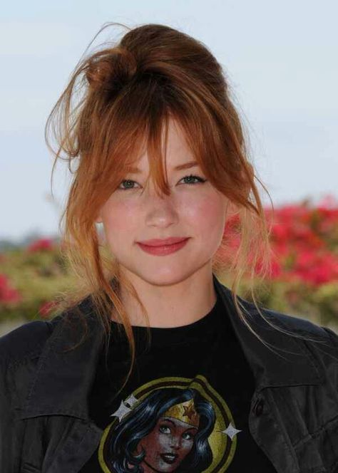 My red Haley Bennett, Beautiful Red Hair, Photography Portraits, Long Bangs, Hair Color Highlights, Trendy Hair Color, Copper Hair, Hair Envy