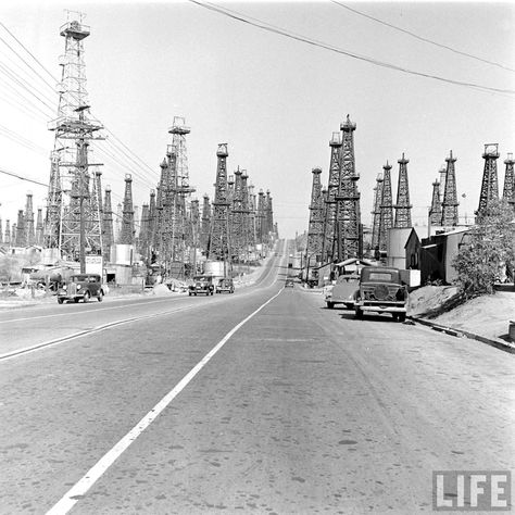 “Let’s go for a nice, long Sunday drive down to Long Beach,” they said. “We’ll get out of the city and take in some of that fresh sea air,” they said. “It’ll be fun!” they said. They lied. (Long Beach, California, circa 1935) Lakewood California, Oil Field, California History, Long Beach California, Vintage Los Angeles, Vintage California, Big Thing, Types Of Photography, They Said