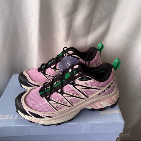 Brand New In Box Very Comfortable Eu 39 (Us Women's 7.5 Or Men's 6) Unisex Sneaker Soft On The Foot Men’s Tennis Shoes, Sandy Liang Salomon, Solomon Shoes, Salomon Shoes Women, Pink Sneakers Outfit, Funky Sneakers, Salomon Sneakers, Sneaker Outfits Women, Salomon Shoes