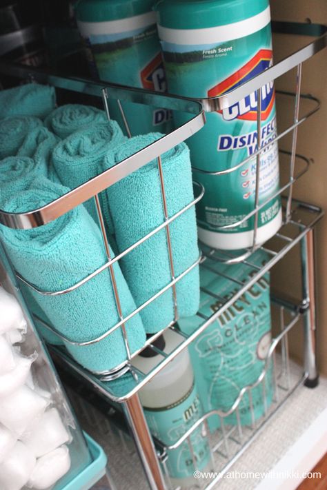 Under The Kitchen Sink Organization, Diy Bathroom Storage Ideas, Under Kitchen Sink, Kitchen Sink Organization, Kitchen Design Diy, Diy Bathroom Storage, Bathroom Organization Diy, Kitchen Organization Diy, Sink Kitchen