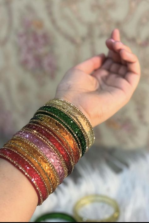 Chudiyan Bangles, Hand Aesthetic, Trending Summer Nails, Keep Smile, Wedding Jewellery Designs, Thread Bangles Design, Colorful Bangles, Fancy Jewelry Necklace, Pretty Jewelry Necklaces