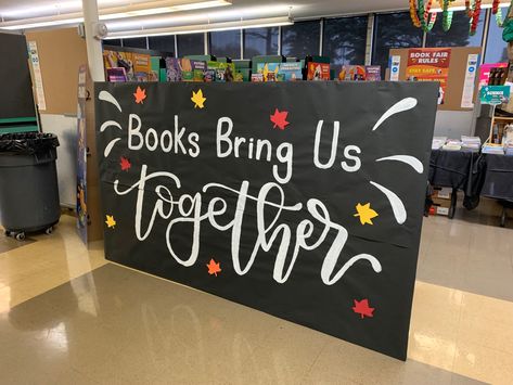 Book Fair Photo Booth, School Book Fair Decorations, Book Fair Poster Ideas, Book Fair Decoration Ideas, Book Fair Decorations, Book Fair Themes, Book Fair Ideas Display, Book Fair Poster, Library Mural