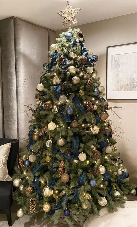 Blue Spruce Christmas Tree Decorated, Blue And Gold Christmas Tree Ideas, Masculine Christmas Tree, Green And Blue Christmas Tree, Dark Blue Christmas Tree, Christmas Trees Decor Ideas, Blue Spruce Christmas Tree, Cabin Christmas Tree, Christmas Trees Decorations