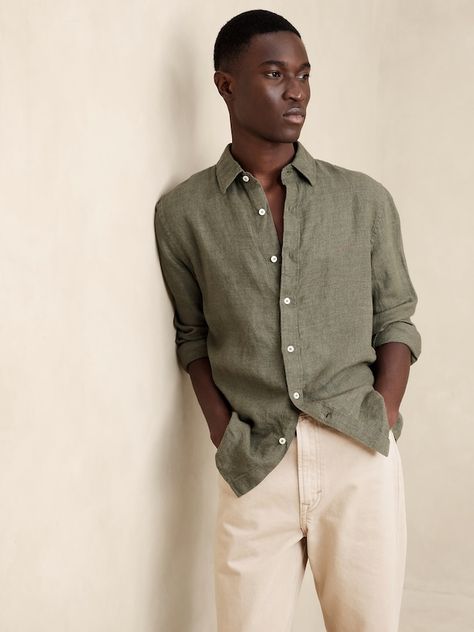 Men's Button-Down & Casual Shirts | Banana Republic Green Shirt Outfits, Mens Linen Outfits, Olive Green Outfit, Linen Shirt Outfit, Green Linen Shirt, Button Down Shirt Men, Mens Wedding Attire, Shirt Outfit Men, Classy Outfits Men