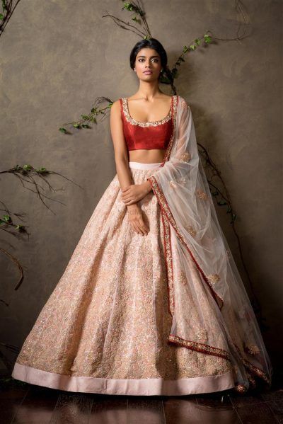 Bridal Lehenga Designs, White Lehenga, Indian Outfits Lehenga, Designer Bridal Lehenga, Indian Bridal Lehenga, Salwar Kamiz, Red Lehenga, Patiala Salwar, Indian Lehenga