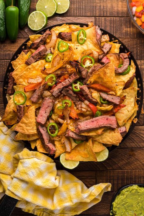 Beef Fajita Nachos, Bruschetta With Cheese, Appetizer Toasts, Steak Fajita Nachos, Fajita Nachos Recipe, Fajita Nachos, Bruschetta Bites, Mushroom Appetizer, Steak Nachos