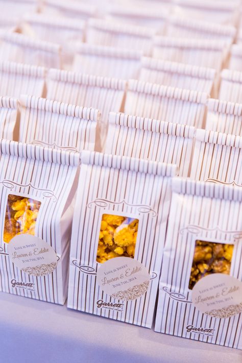 Garrett Popcorn Wedding Favor, Individual Popcorn Bags, Garretts Popcorn Wedding Favors, Baseball Wedding Favors For Guests, Popcorn Bags Ideas, Chicago Popcorn, Groomsmen Cake, Woodland Wedding Favors, Garrett Popcorn