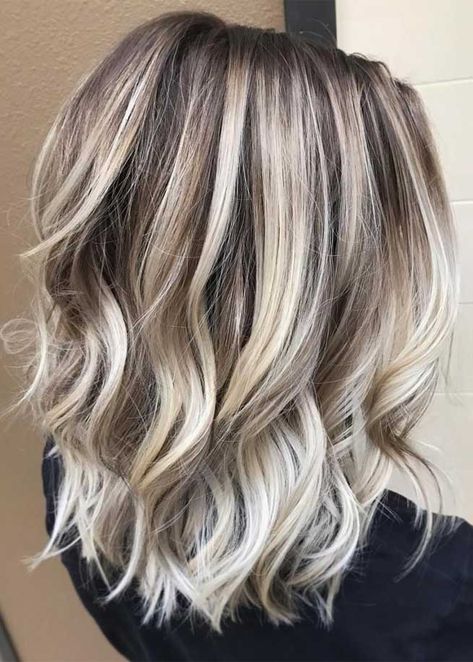 Looking for a change in this season? it’s time to head to the salon and hit the refresh button. We have rounded up the... Ash Hair Color, Hair Blond, Shadow Root, Balayage Blonde, Ombré Hair, Trendy Hair Color, Hair Color Highlights, Brown Blonde Hair, Ombre Hair Color