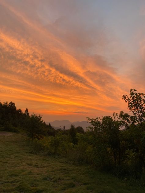 Beautiful sunrise over the forest and mountains Sunset In A Forest, Forest Sunrise, Morning Forest, Sunrise Landscape, Somewhere Only We Know, Love You A Lot, Foggy Forest, Foggy Morning, Look At The Sky