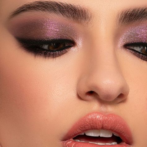 Plum Eyeshadow, Everyday Eyeshadow, Makeup News, Vibrant Eyes, Sigma Beauty, Purple Eyeshadow, Lose Yourself, Eyeshadow Tutorial, Eyes Makeup