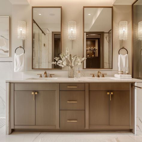 Double Ensuite Bathroom Ideas, Vanity Next To Toilet, Luxury Master Bath Design Ideas, Luxury Bathroom Design Ideas, Master Bathrooms 2024 Trends Farmhouse, Luxury Vanity Ideas Bathroom, Luxury Bathroom Ideas Master Suite, Double Vanity Mirror Ideas, Ensuite Bathroom Ideas Master Bedrooms