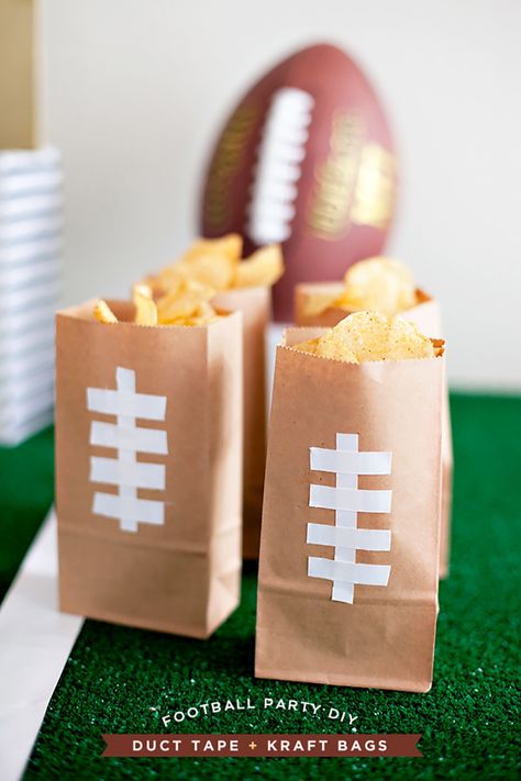 Super Bowl Party DIYs to Try Diy Football Party, Football Party Snacks, Sandwich Buffet, Football Party Ideas, Sandwich Vegetarian, Football Super Bowl, Turnover Recipes, Football Diy, Sandwich Bar