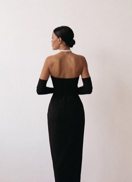 Elegant Black Dress Classy, Dress Old Money, Black Dress Elegant, Money Dress, Black Dresses Classy, Elegant Black Dress, Gala Dresses, Long Black Dress, Glam Dresses