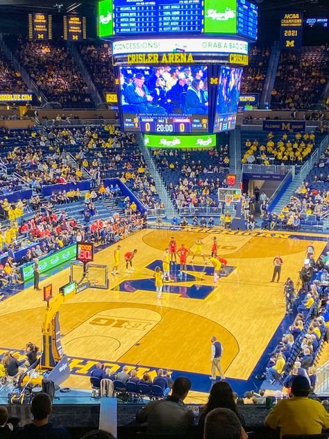 University Of Michigan Volleyball, Uni Aesthetic, Michigan Basketball, Michigan Go Blue, Maize And Blue, Sufjan Stevens, Dream College, Dream School, University Life