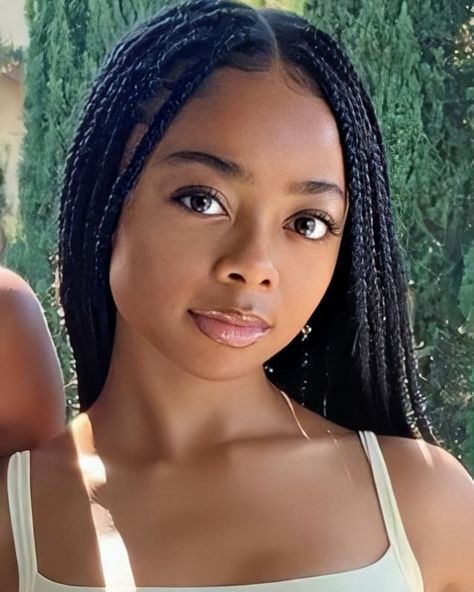 👑SkAi JacKsoN FaNpAgE💙 on Instagram: “Heyyyy @skaijackson @skims @kimkardashian it's so cool . . . . .#skaijackson #skims #kimkardashian #instagrammers #igers #instalove…” Sky Jackson, Skai Jackson, Magic Hair, Raw Beauty, Dark Skin Makeup, Girls Makeup, So Cool, Skin Makeup, Kim Kardashian