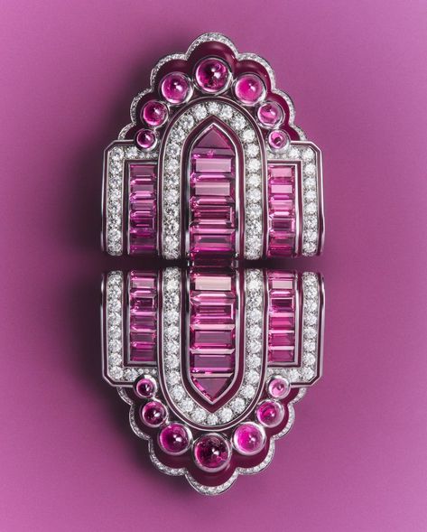 Sapphire Dress, High Jewellery, 70th Anniversary, Pink Bling, Dress Clip, Jewelry Boards, Diamond Brooch, Jewelry Style, Deco Jewelry