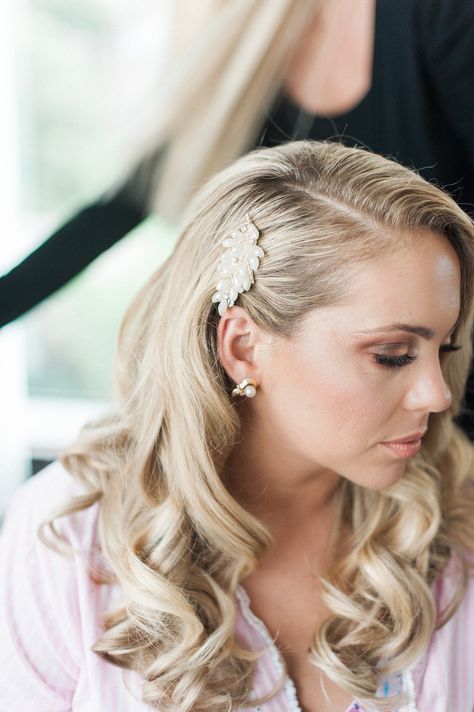 Wedding Guest Hair Barrette, Side Barrette Hairstyles Wedding, Hair Down With Clip On Side, Wedding Hairstyles With Hair Clip, Bridal Hair With Clip On Side, Formal Hair One Side Pinned, Curled Hair Pinned To Side, Bride Hair One Side Pinned Back, Hair Slides Hairstyles