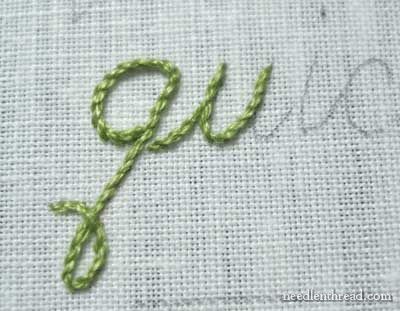 How to embroider words Embroidery Cursive, Embroider Letters, Cursive Embroidery, Letter Tutorial, Stitch Lettering, Hand Embroidery Letters, Embroidery Lettering, Text Tutorial, Cursive Lettering