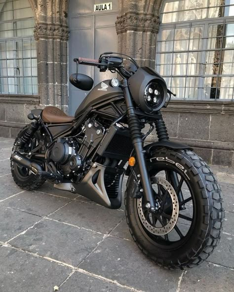 Adventure Bike Motorcycles, Sepeda Retro, Honda Bobber, Gadget Tecnologici, Мотоциклы Cafe Racers, Futuristic Motorcycle, Concept Motorcycles, Pretty Bike, Cafe Racer Bikes